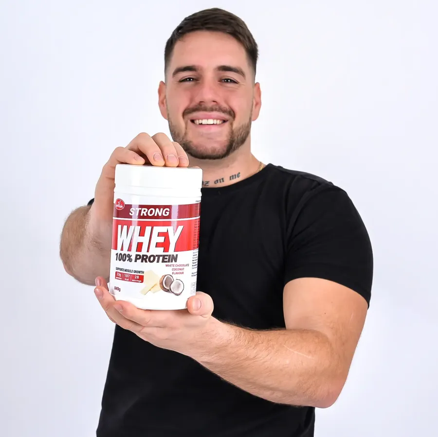 olympic-strong-whey-protein-bela-cokolada-kokos-840g-prednja-strana-model